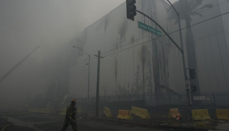APTOPIX Los Angeles Warehouse Fire