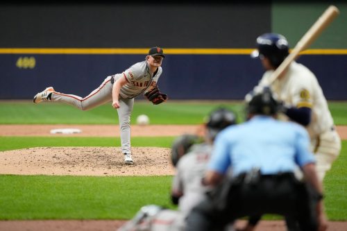 Giants Brewers Baseball