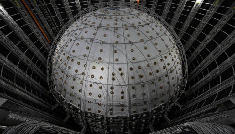 Neutrino Detector