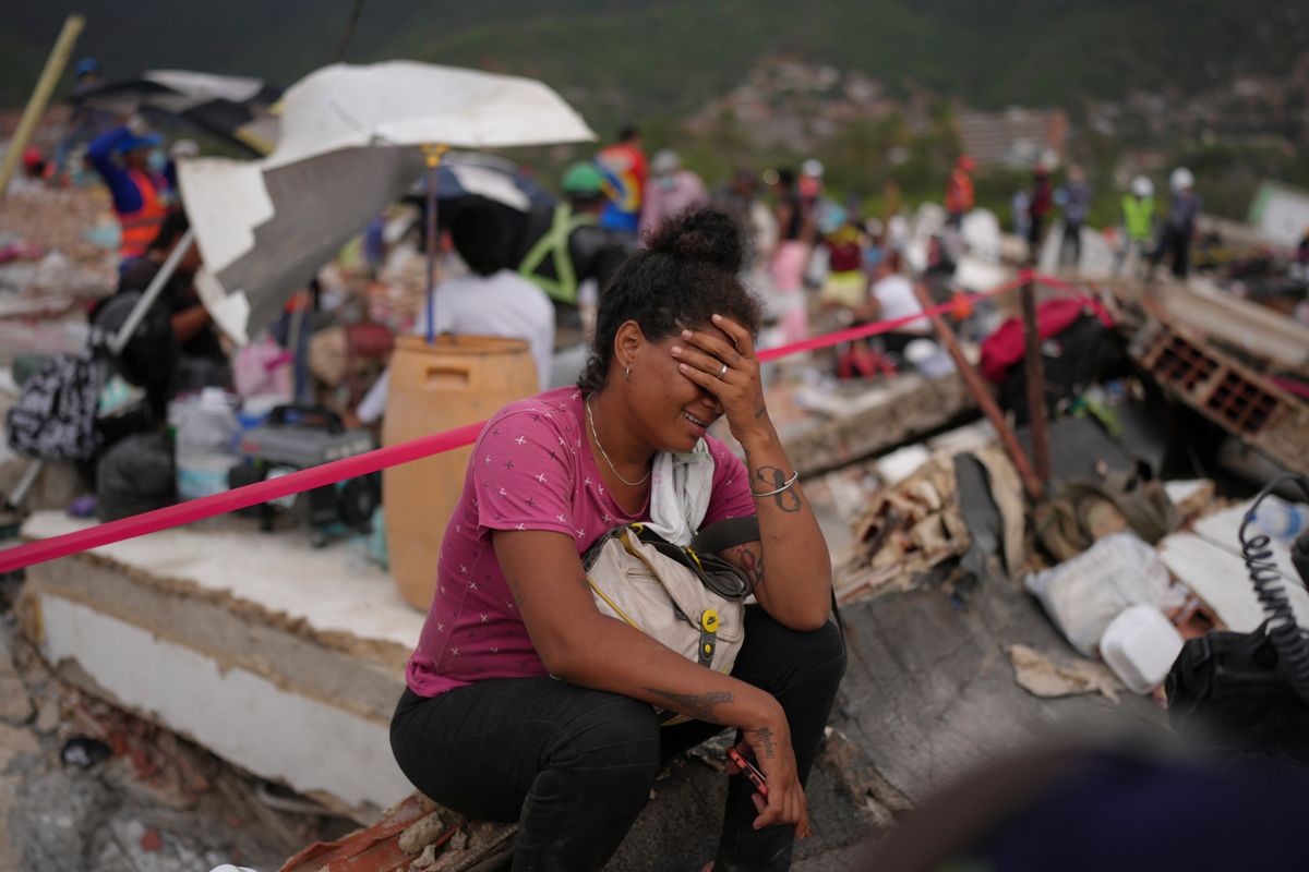 mymotherlode.com - AP News - Venezuelan medics fear infections from quake injuries as search for untold dead continues