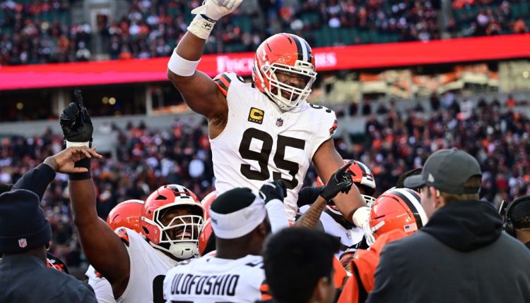 Top 5 Edge Rushers Football