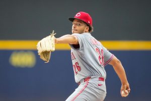 Reds Brewers Baseball