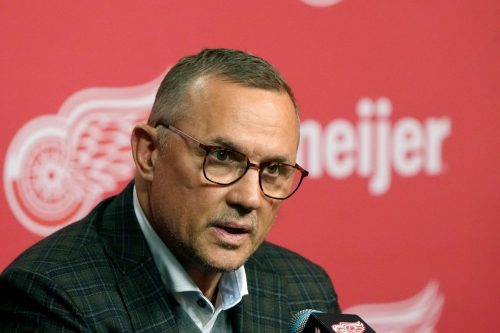 Red Wings Yzerman