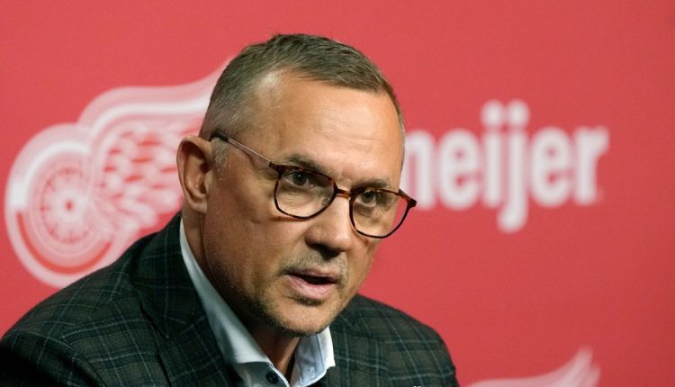 Red Wings Yzerman