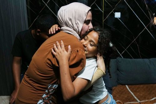 Mideast Wars Gaza Family Reunites