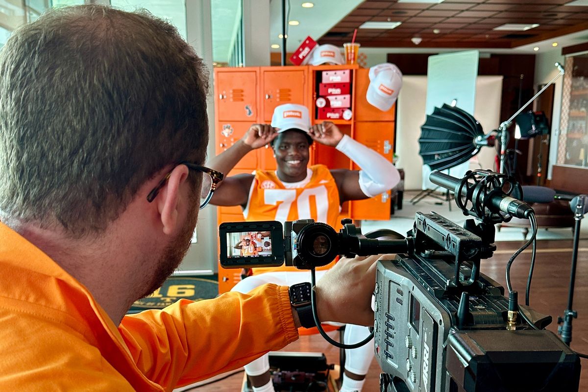 mymotherlode.com - AP News - Inside Tennessee's NIL 'carwash' day, a multimedia smorgasbord to help athletes cash in