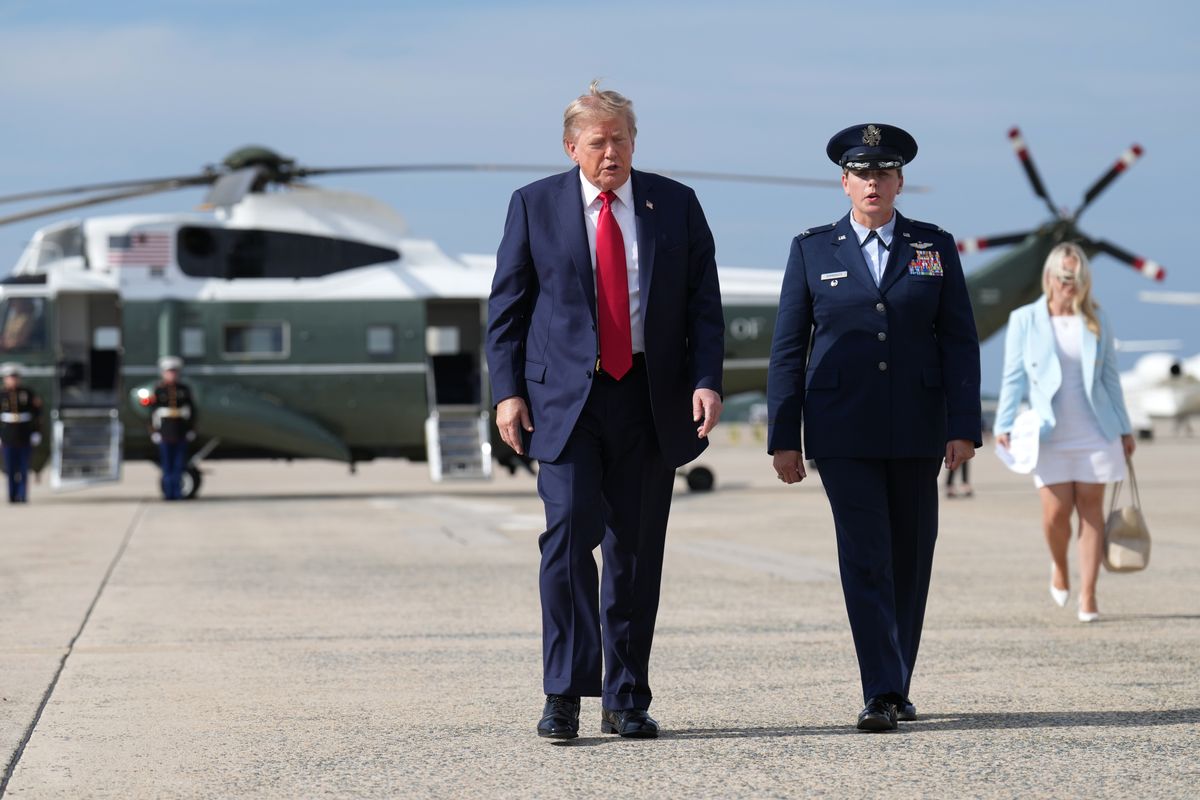 mymotherlode.com - AP News - White House construction contributed to radio problems that let Trump copter come close to jet