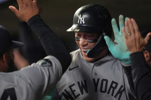 Yankees Twins Baseball