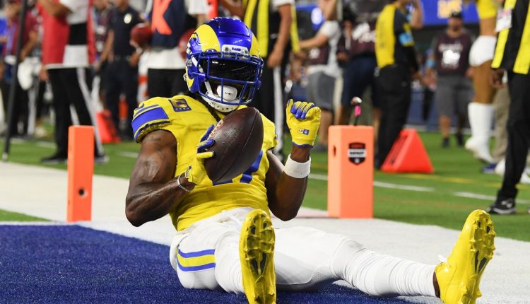APTOPIX Giants Rams Football