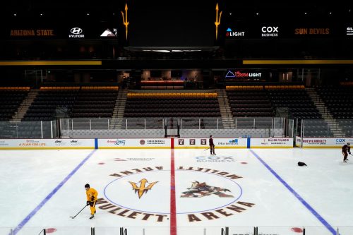 Arizona St Player Collapses Hockey