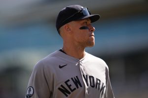 Yankees Twins Baseball