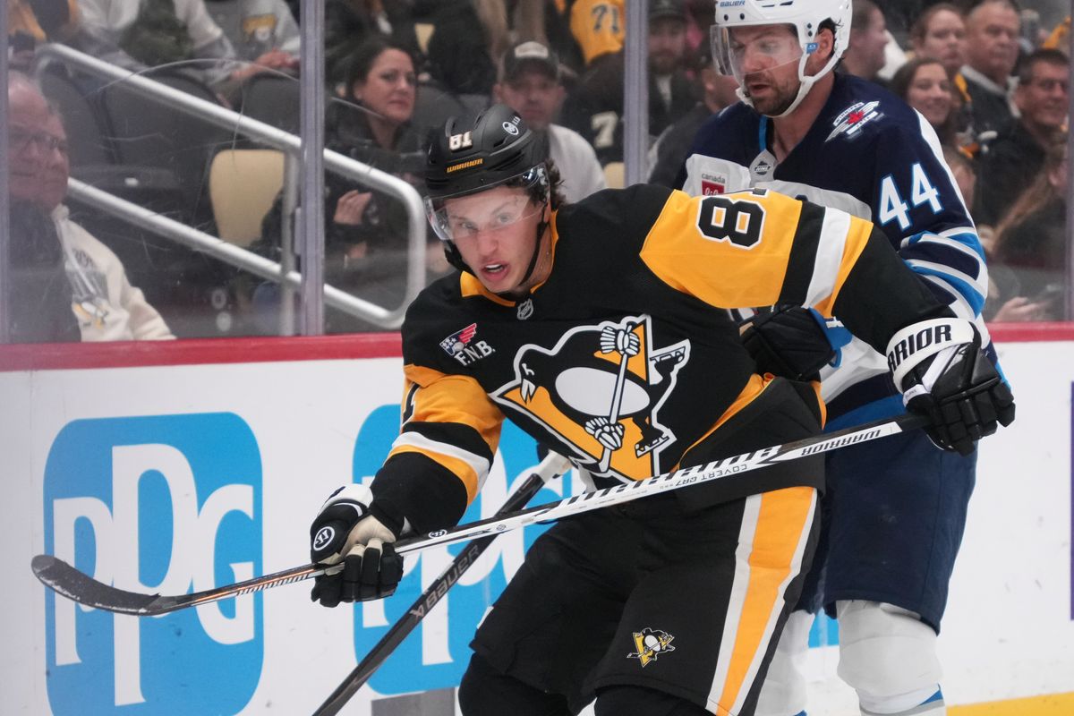Penguins Prospect Ben Kindel Rushed to Hospital After Mid-Flight Medical Emergency