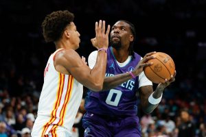 Hawks Hornets Basketball