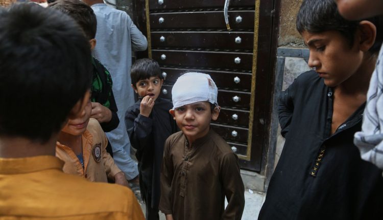 APTOPIX Pakistan School Roof Collapse