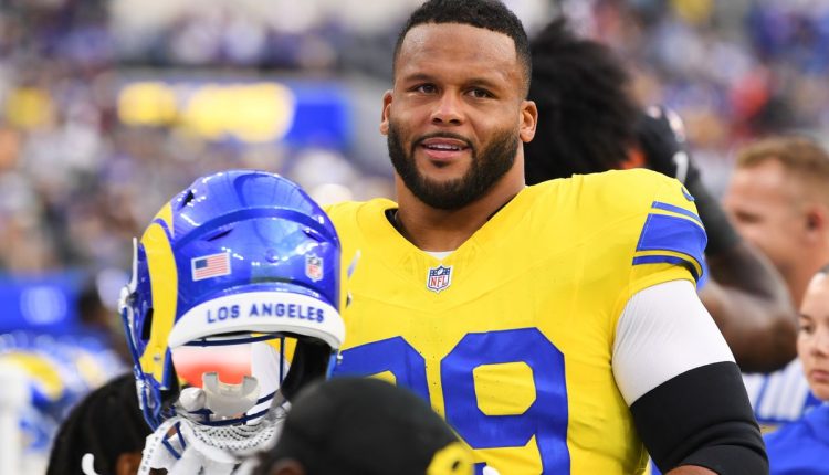 Giants Rams Football