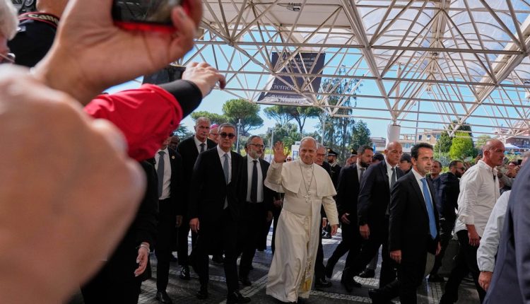 APTOPIX Vatican Pope Surgery