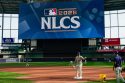 NLCS Dodgers Brewers Baseball