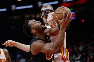Cavaliers Hawks Basketball