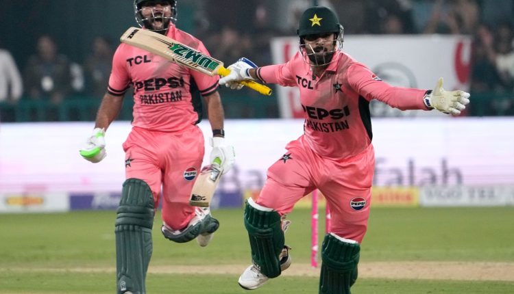 APTOPIX Pakistan Tri-Series Cricket