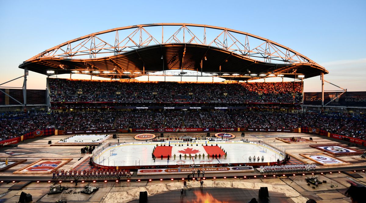 Fowler's 33 Saves Propel Canadiens Past Jets in Outdoor Heritage Classic