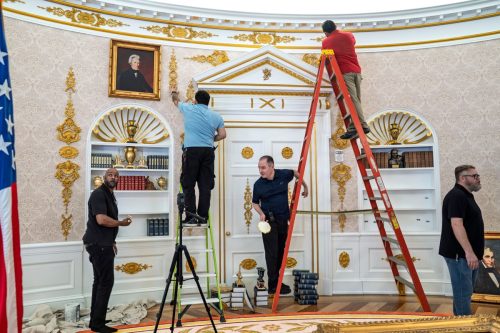 Trump Oval Office Replica