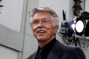People - Tom Skerritt